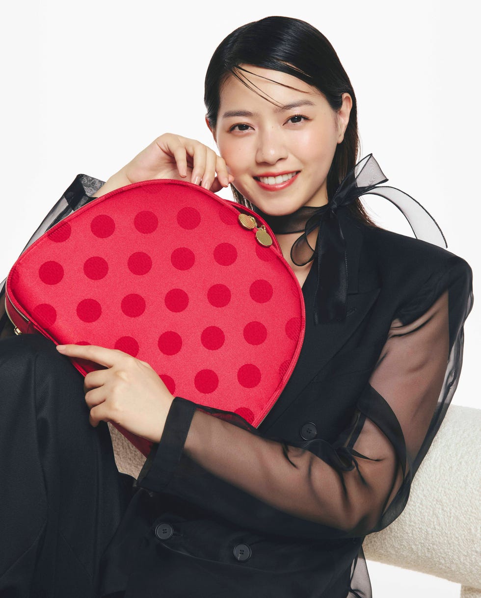 ホリデーの魔法。 「エスティ ローダー」が叶える西野七瀬のまばゆい物語 エスティローダー,esteelauder,ホリデー,クリスマス,コフレ,西野七瀬,メイク,スキンケア