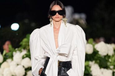 サンローラン 26年春夏ウィメンズコレクション - 強さとフェミニティの二重奏 - ファッションプレス