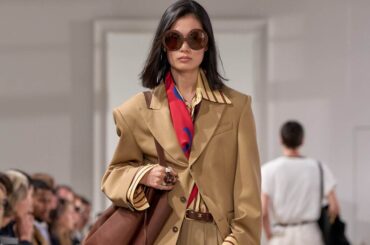 セリーヌ 2026年春コレクション - 服が着る人の"一部”となる、普遍的な装い - ファッションプレス