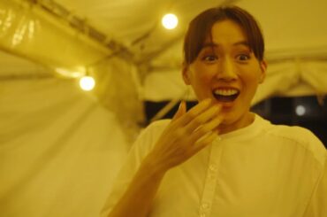 綾瀬はるか、恩師と偶然再会し仰天！　地元・広島で友人と映画祭実施　密着映像が公開