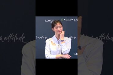 #本田翼 ブルーサファイア光る腕時計×爽やかワンピ姿でポージング　#shorts