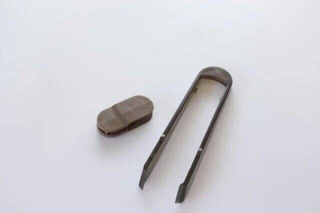 ダイソーのフェイスマスク用トング チャック袋スライダー付き1