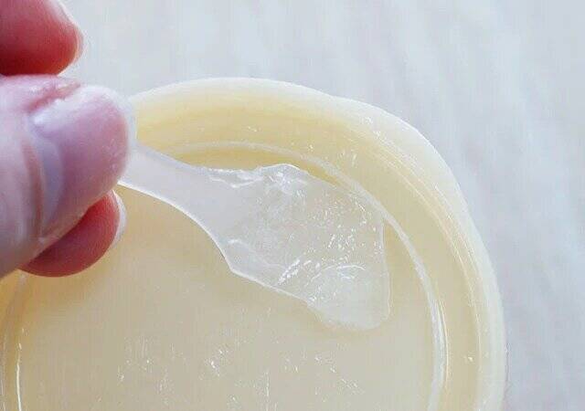 ダイソーのメイクスパチュラ(斜めカット型、30本)3