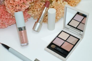 RMK2026年春コスメ、”くすみパステル”新アイシャドウ＆落ちないリップに待望の新色 - ファッションプレス