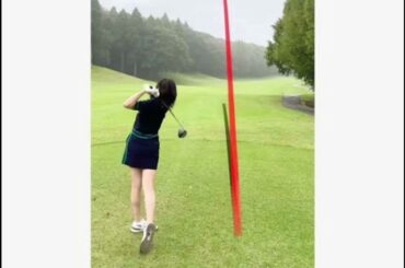 【横山ルリカ】久しぶりのゴルフスイングにファン歓喜！「ショットもスタイルも完璧」