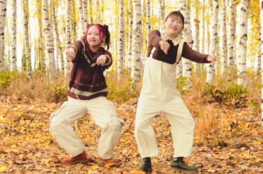 HANA・CHIKA、NAOKOに続き“三角チョコパイ”CMで伊藤沙莉とダンス披露！“大ファン”伊藤沙莉から質問攻めも「好物は…（笑）」　新TVCM三角チョコパイ ティラミス 『ティラミスの運命…』篇