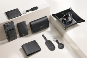 ライカのロゴ入りレザーグッズ - ブラックの牛革製財布＆ラゲッジタグ、フィルムホルダー [ページ1 / 全1ページ]