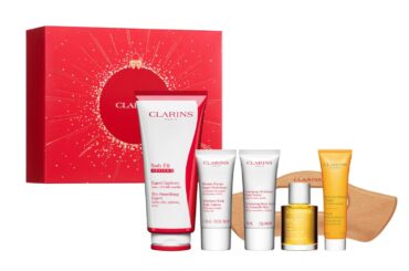 クラランス2025年クリスマスコフレ第3弾、“現品”ボディ美容液入りボディケアキット - ファッションプレス