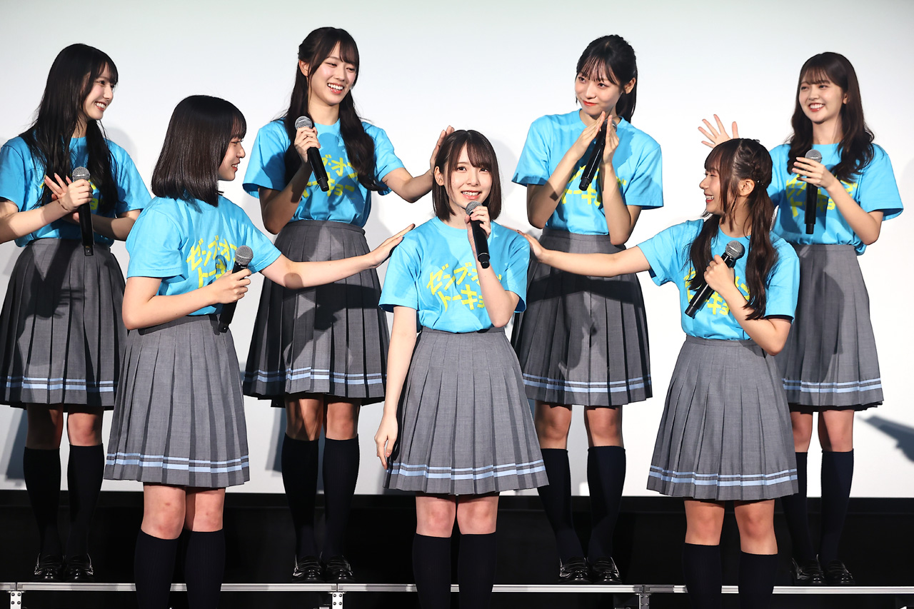 渡辺莉奈 初めての舞台挨拶に感慨で正源司陽子らからナデナデ！イジられてセリフ披露2