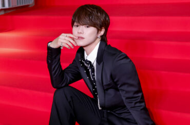 大橋和也「anan AWARD 2025」レッドカーペットで大人からニコニコアイドルまで変幻自在2