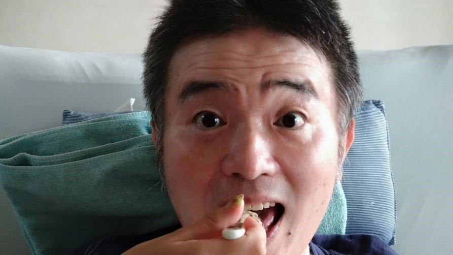 【ニャンちゅう】声優・津久井教生さん 「ソース味って本当にすごいと思うのです」お好み焼きを堪能【ALS闘病】(TBS NEWS DIG Powered by JNN) 【ニャンちゅう】声優・津久井教生さん 「ソース味って本当にすごいと思うのです」お好み焼きを堪能【ALS闘病】(TBS NEWS DIG Powered by JNN)