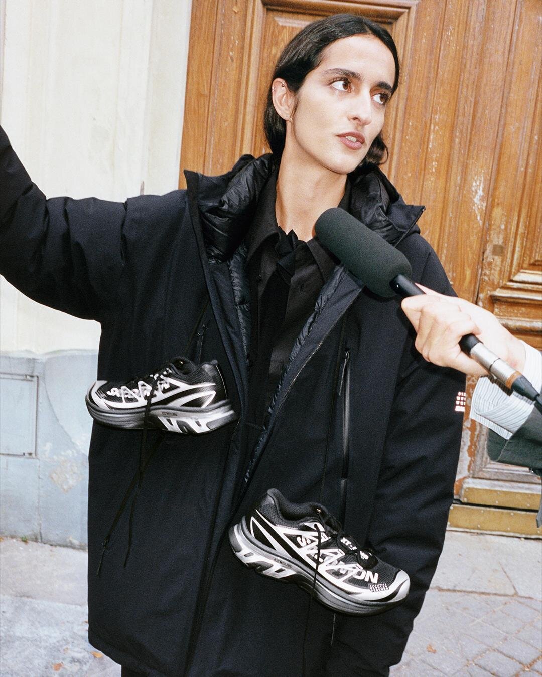 ウォータープルーフダウンパーカ 243,100円、XT-MM6 80,300円