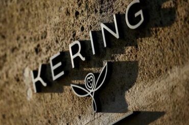 ロレアルへの美容事業売却の発表を受け、ケリング株が急騰 - FashionNetwork 日本