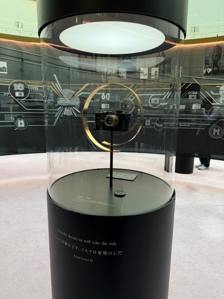 ライカは100年、世界を見つめ続けた──東京・青山スパイラルガーデンで「ライカの100年:世界を目撃し続けた1世紀」展が開幕 | ART&CULTURE | FASHION HEADLINE ライカは100年、世界を見つめ続けた──東京・青山スパイラルガーデンで「ライカの100年:世界を目撃し続けた1世紀」展が開幕 | ART&CULTURE | FASHION HEADLINE