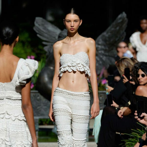 ファッション:痩せが再びランウェイに君臨 – FashionNetwork 日本 ファッション:痩せが再びランウェイに君臨 - FashionNetwork 日本