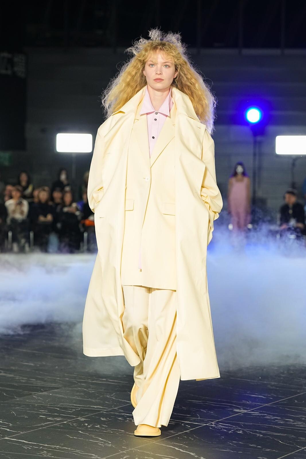 エンフォルド 2026年春夏コレクション - “理想の惑星”で共鳴する未知｜写真23