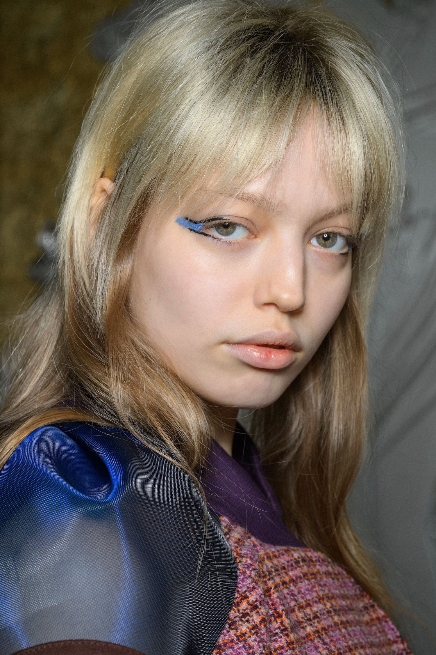 キコ・コスタディノフ【2025年秋冬新色コスメ】秋なのにブルーで彩るのが粋。透明感際立つメイクルックに一新