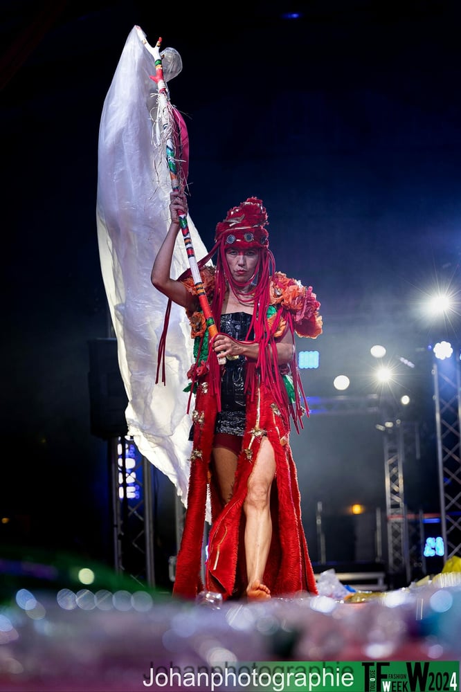 ヴェロニク・マニーのコレクションより