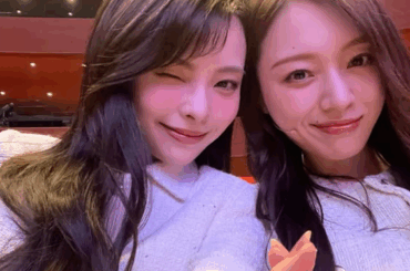 「いよいよラスト」川口ゆりな＆梅澤美波、愛知公演前に“だぶるスア”笑顔ショット披露！ | 話題の投稿 | スポーツブル (スポブル)