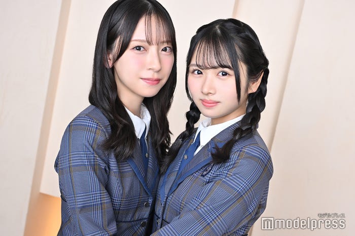 金村美玖、上村ひなの（C）モデルプレス