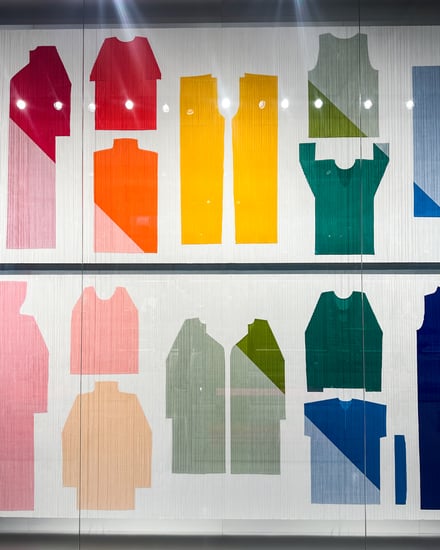 PLEATSPLEASEISSEYMIYAKE／AOYAMAの店内