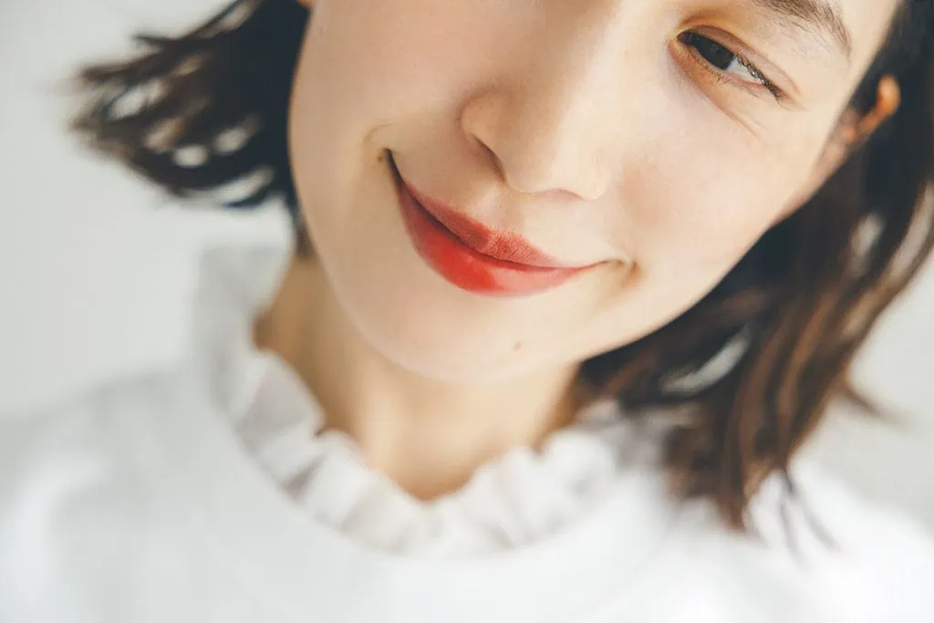 kazumi：頬にツヤと血色をプラス