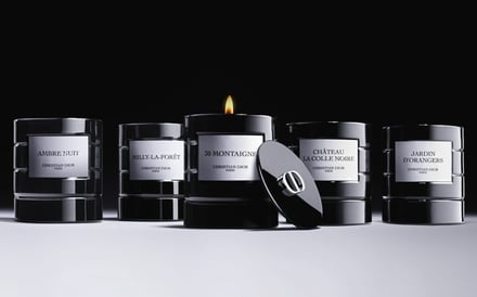 黒のキャンドル