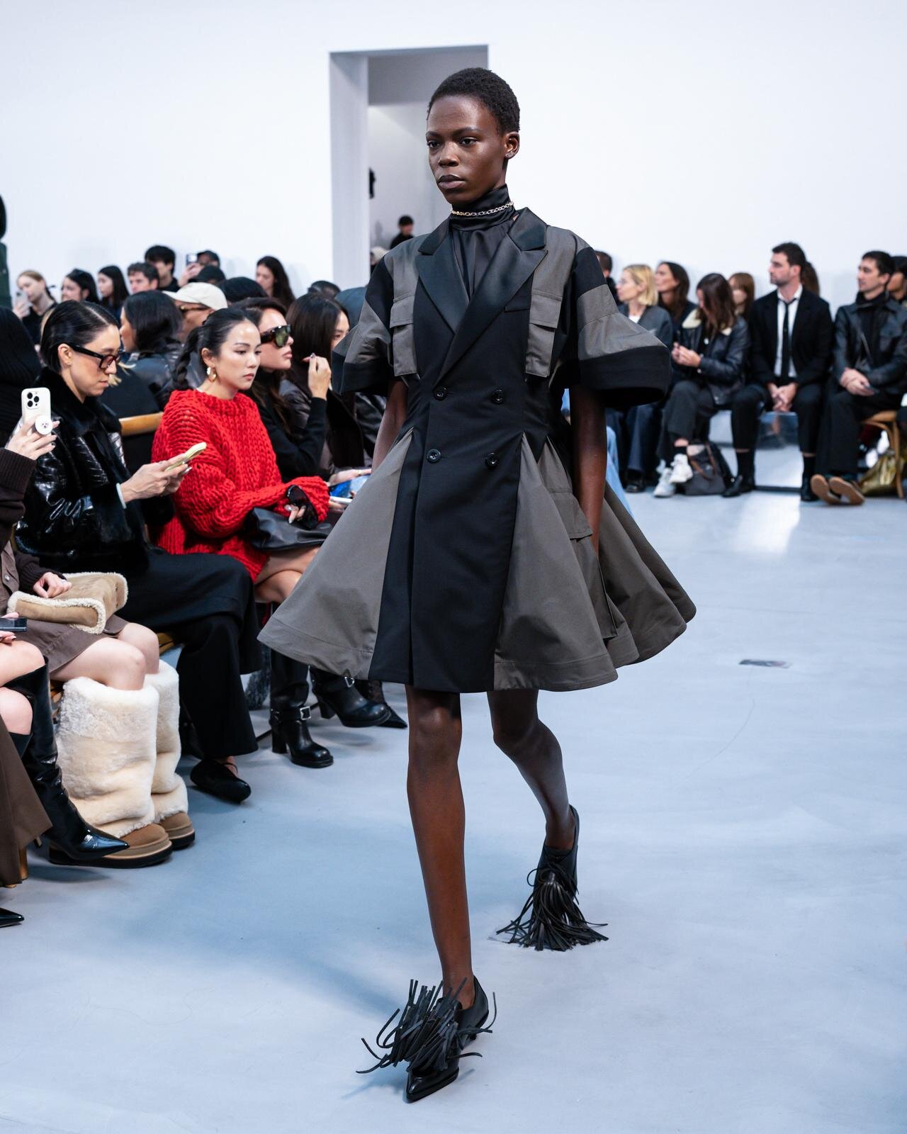 sacai 2026年春夏コレクション - ハイブリッドが織り成す躍動する装い｜写真15