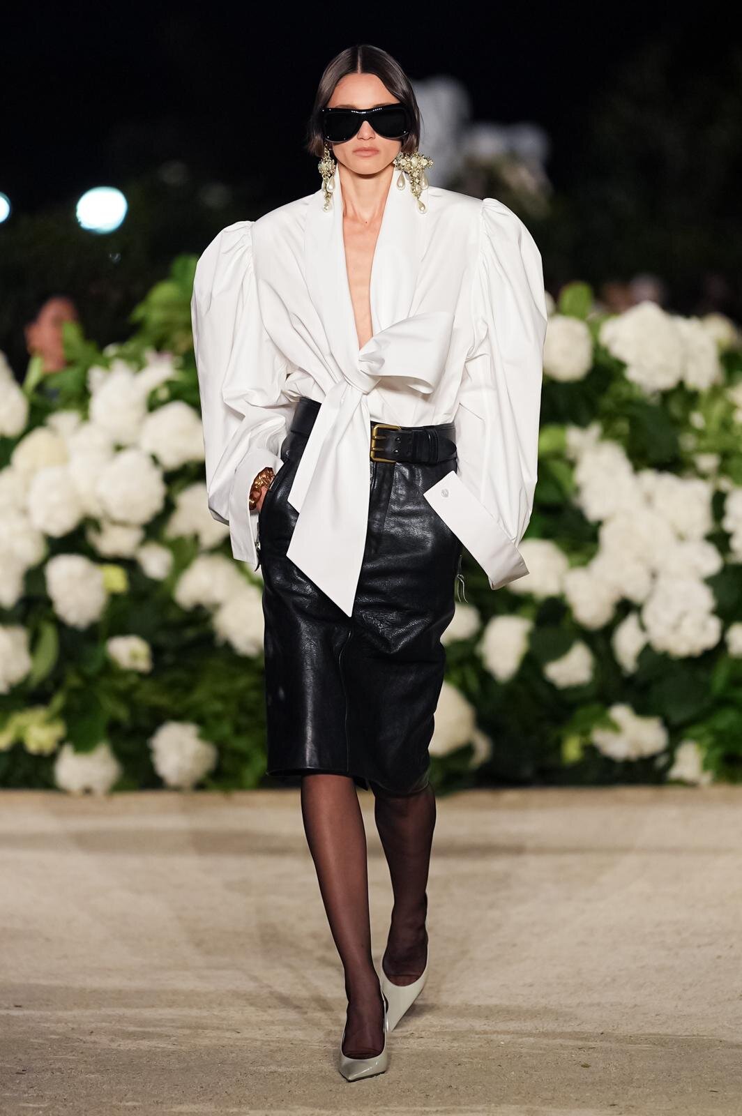 サンローラン 26年春夏ウィメンズコレクション - 強さとフェミニティの二重奏｜写真21