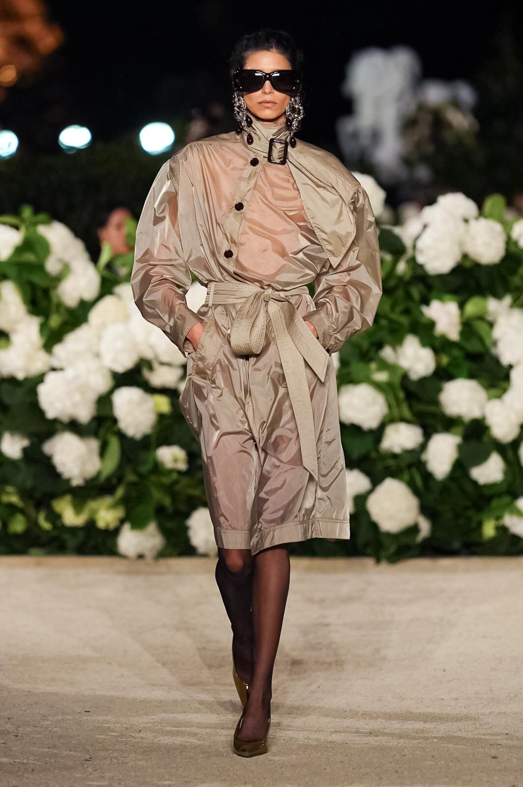 サンローラン 26年春夏ウィメンズコレクション - 強さとフェミニティの二重奏｜写真39