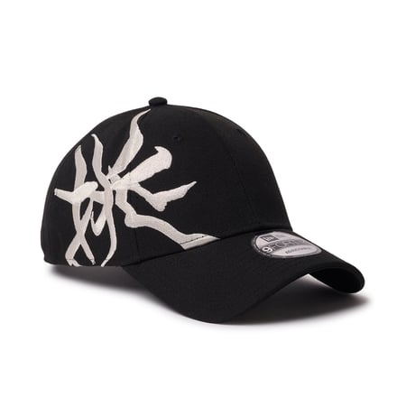 岡本太郎、ニューエラコラボアイテム画像