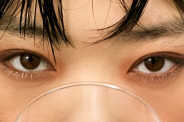 2025年秋冬メイク——スモーキーアイに合うリップの質感は？ | Vogue Japan