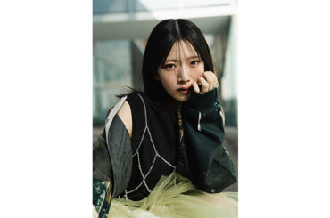 美しさのその先へ。櫻坂46・村山美羽が、「blt graph.vol.98」にて雑誌初ソロ表紙を飾る！ | YOUTH TIME JAPAN project web