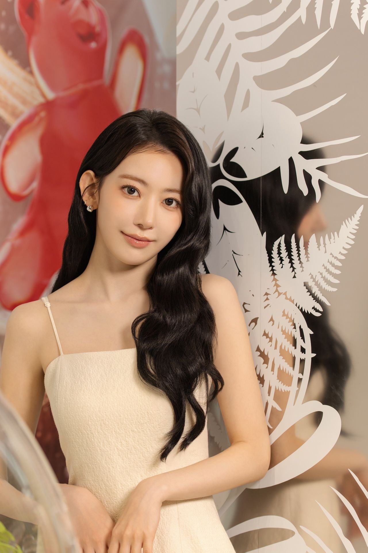 宮脇咲良　ルセラフィム SK II 2025年ホリデー　ピテラ