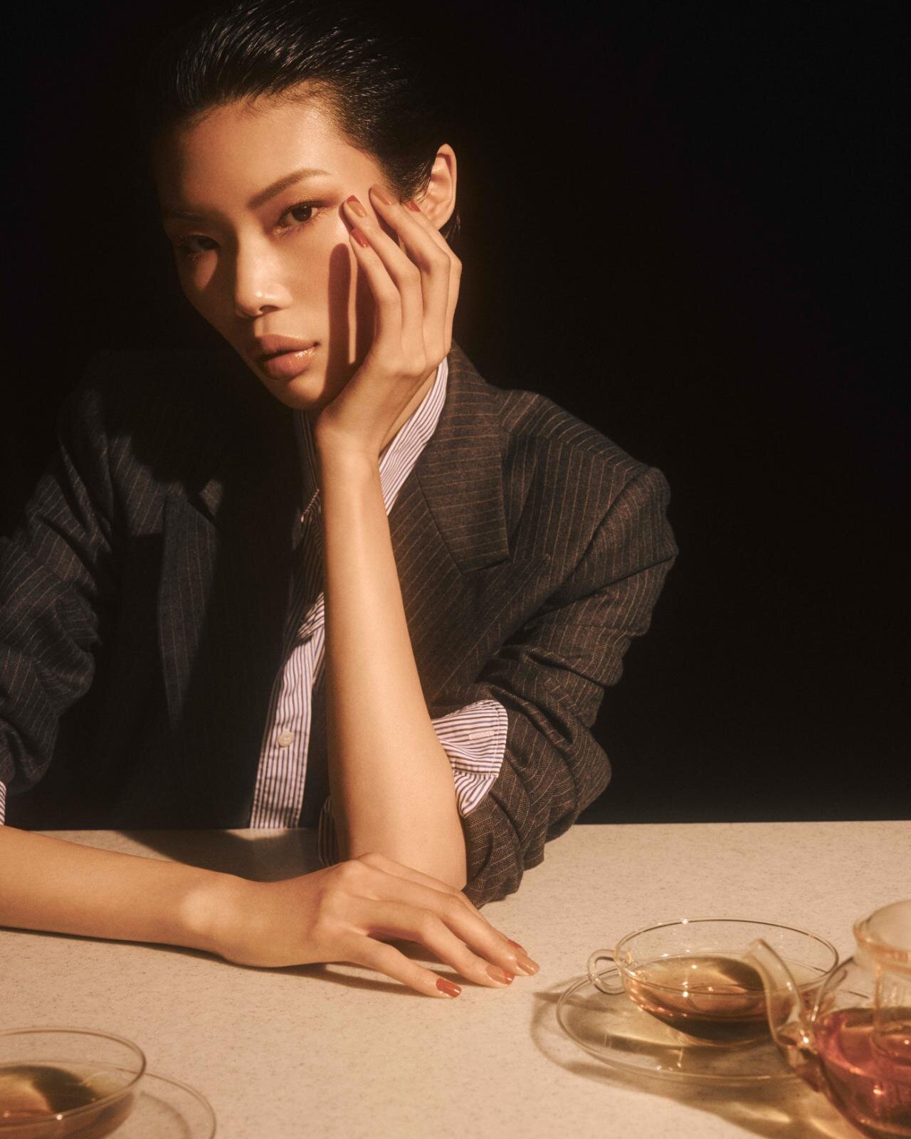 THREE2026年春コスメ“ティータイム着想”紅茶ブラウンの艶リップやミルクティーネイル｜写真5