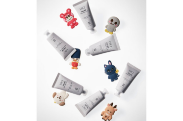 韓国発マイクロバイオームスキンケアブランド「UIQ」×「RIIZE」コラボ！新商品『タグミーバイオームハンドクリーム』が先行登場！(*1) 代官山 蔦屋書店にてミニポップアップ開催決定！！ | 株式会社ＩＫホールディングスのプレスリリース