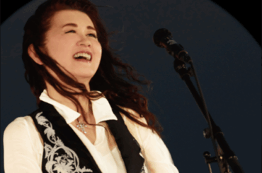 好きな女性アーティストランキング！ 「中島みゆき」を抑えた同率1位の2人は？【2025年最新】