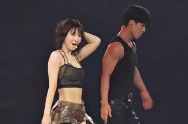 Momo "move like that" sólo performance