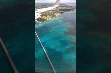 できることをそれぞれで #おきなわ #海 #平和 #飛行機 #空から降るのは雨だけがいい