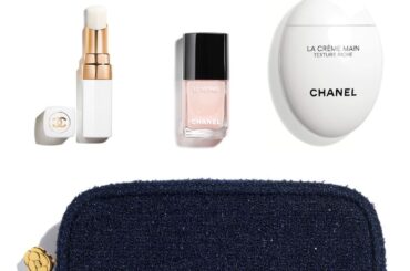 シャネルの2025年ホリデー限定｜リップ＆ネイルケアセットやメイクアップキットが登場 | Vogue Japan