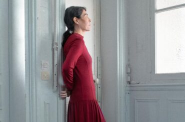 アモーメントが東京・表参道に初グローバルフラッグシップストア、フルコレクションを展開 - ファッションプレス