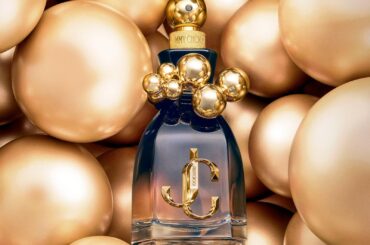 ジミー チュウ25年クリスマスコスメ、人気香水「アイ・ウォント・チュウ」ゴールドパール付き限定ボトル - ファッションプレス