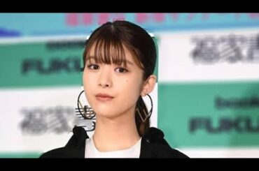 ＜馬場ふみか＞「美しい」「髪の毛の色もすてき」　自身インナーブランドでモデル　レースブラをカジュアルに