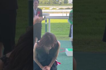 まさにホリデイラブ💓中京競馬場に松本まりか様が登場✨最後まで男性は見てね💓#shorts #JRA#競馬#女優#俳優#松本まりか