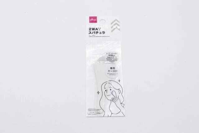 ダイソーの2WAYスパチュラ（専用ケース付）のパッケージ