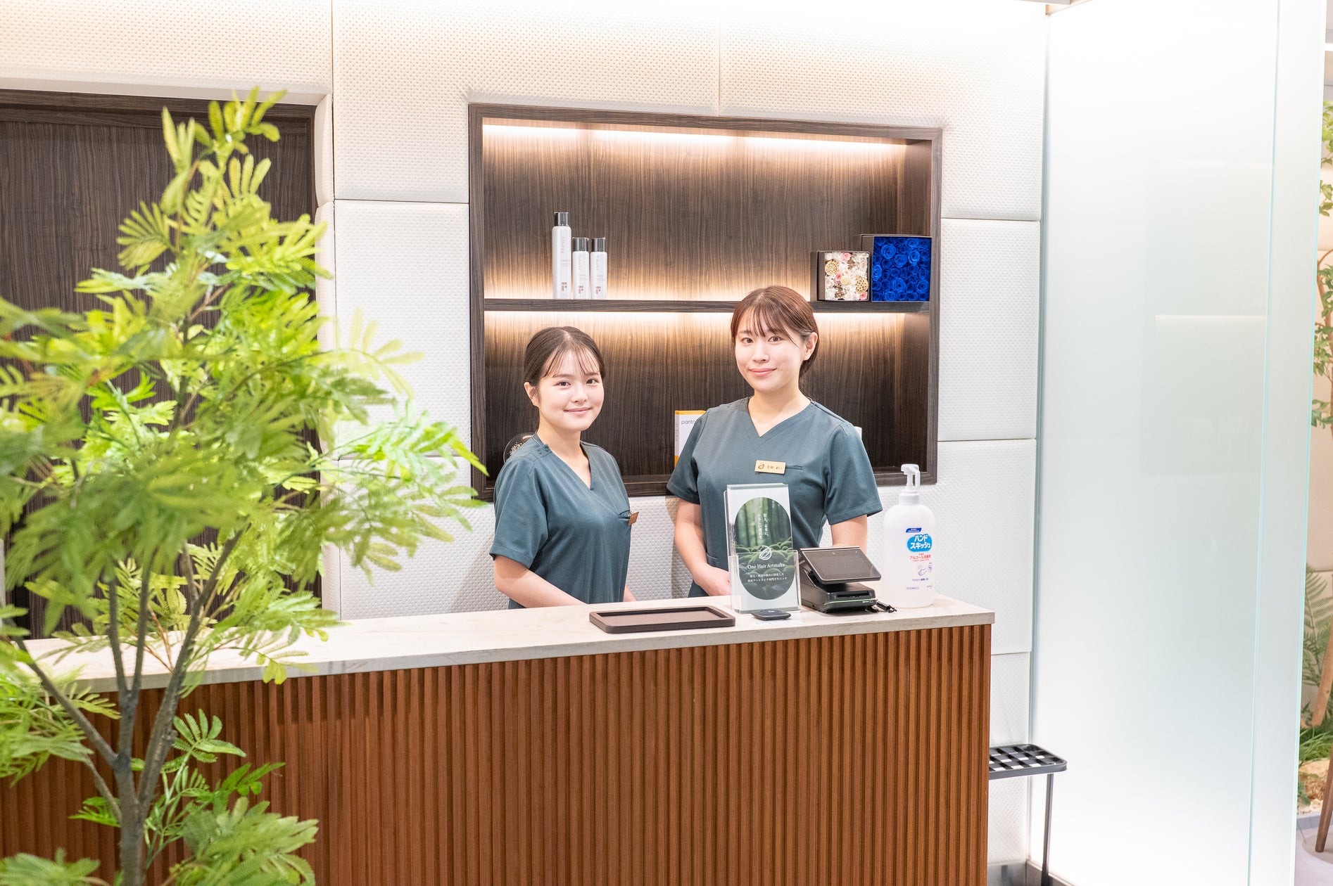 頭皮アートメイク専門の看護師 月乃なつと吉田れい。施術者の育成スタート。1期生は、首都圏外でも同レベルの施術を受けられるように首都圏外の看護師に向け「One Hair Academy」11月6日開講。 | One Beauty Clinicのプレスリリース 頭皮アートメイク専門の看護師 月乃なつと吉田れい。施術者の育成スタート。1期生は、首都圏外でも同レベルの施術を受けられるように首都圏外の看護師に向け「One Hair Academy」11月6日開講。 | One Beauty Clinicのプレスリリース