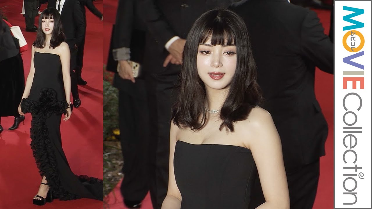 池田エライザ、黒ドレスで美肩披露!/第38回東京国際映画祭レッドカーペット 池田エライザ、黒ドレスで美肩披露!/第38回東京国際映画祭レッドカーペット