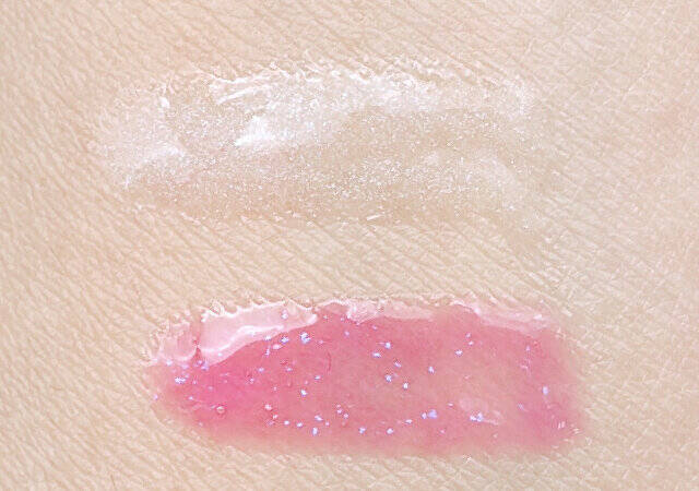 LUNASOL　イルミネイティングリップオイルEX01・EX03　腕に付けて発色確認