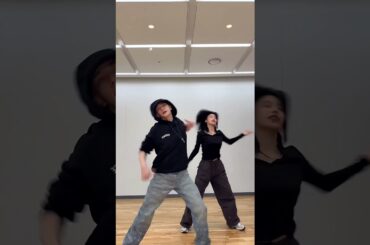 Air challenge by Yeji x Hyunjin #straykids #shorts #itzy