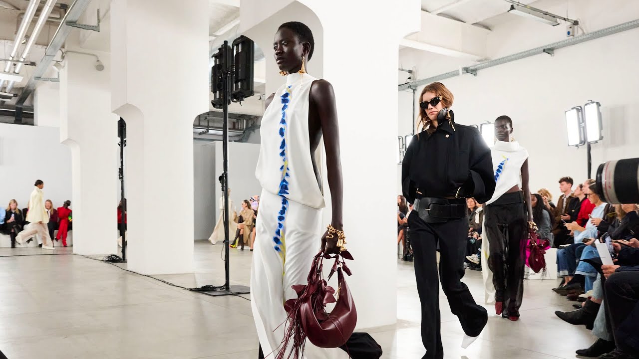 Sportmax Spring Summer 2026 Runway Show thumnail